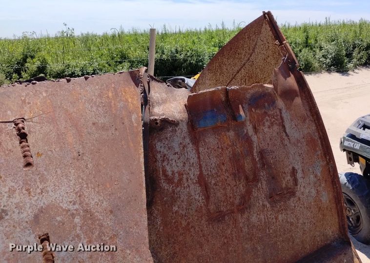 image for item LP9663 Dymax  pushout bucket