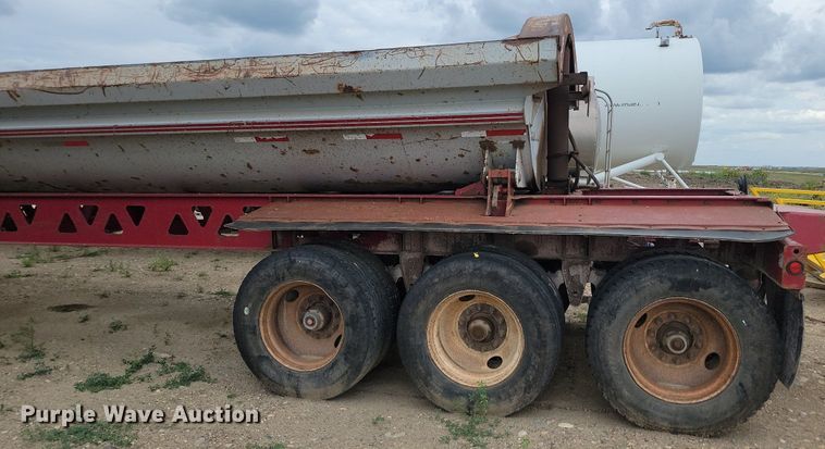 image for item LQ9083 2001 Midland  side dump trailer
