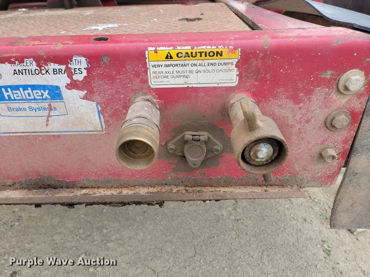 image for item LQ9083 2001 Midland  side dump trailer