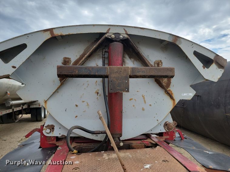 image for item LQ9083 2001 Midland  side dump trailer