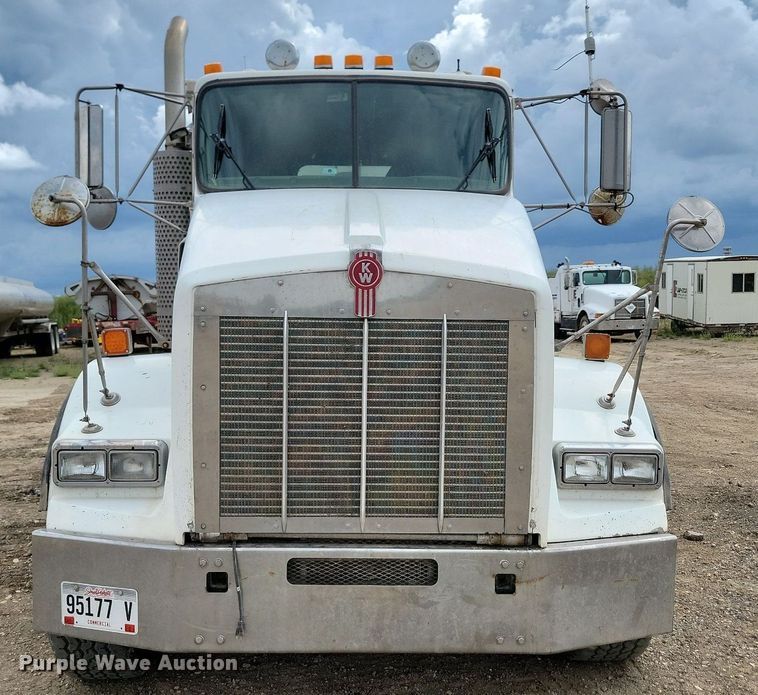 image for item LQ9086 2004 Kenworth T800  dump truck