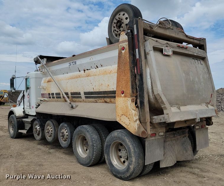 image for item LQ9086 2004 Kenworth T800  dump truck