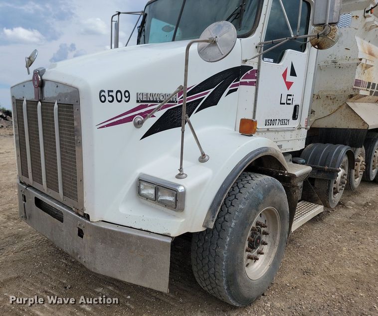 image for item LQ9086 2004 Kenworth T800  dump truck