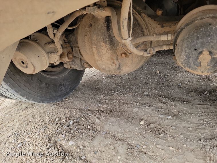 image for item LQ9086 2004 Kenworth T800  dump truck