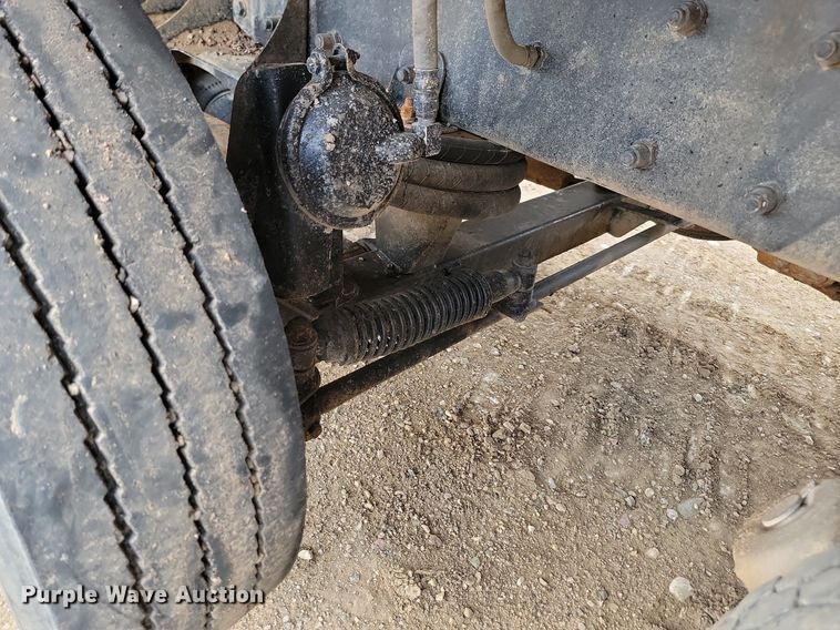 image for item LQ9086 2004 Kenworth T800  dump truck