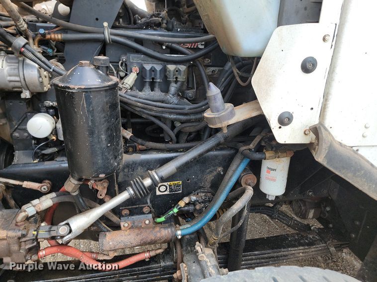 image for item LQ9086 2004 Kenworth T800  dump truck