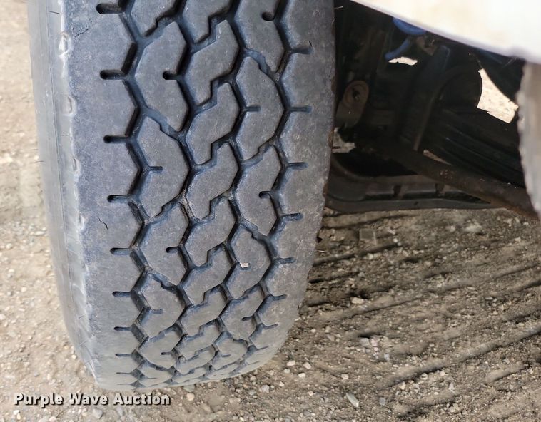 image for item LQ9086 2004 Kenworth T800  dump truck