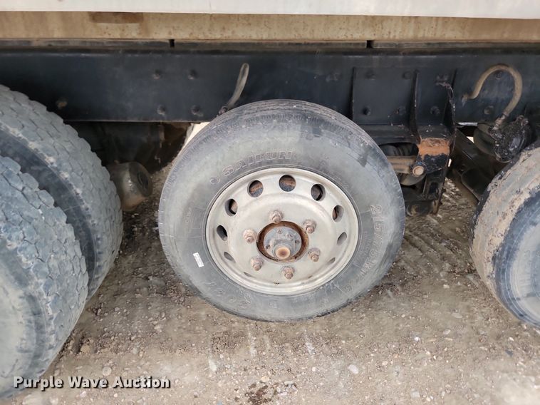 image for item LQ9086 2004 Kenworth T800  dump truck