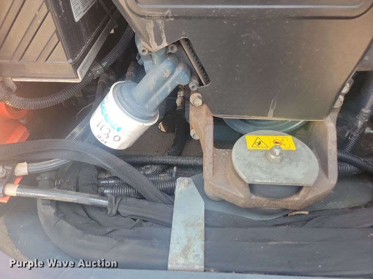 image for item LQ9110 2016 Kubota SSV75  skid steer loader