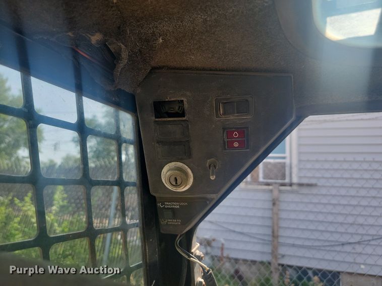 image for item LQ9113 1998 Bobcat 873  skid steer loader