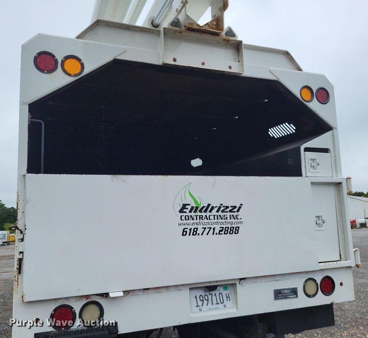 image for item LS9621 2010 Ford F750 Super Duty XL  forestry bucket truck