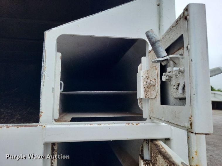 image for item LS9621 2010 Ford F750 Super Duty XL  forestry bucket truck