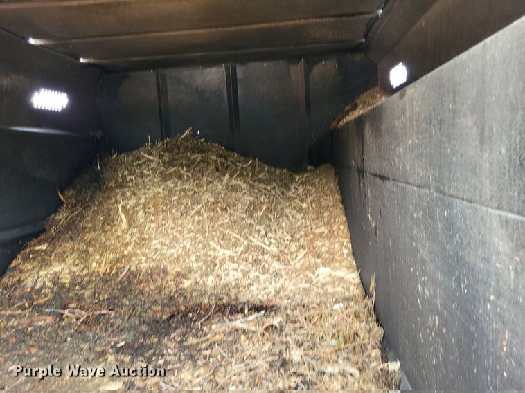 image for item LS9621 2010 Ford F750 Super Duty XL  forestry bucket truck