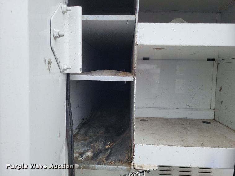 image for item LS9621 2010 Ford F750 Super Duty XL  forestry bucket truck