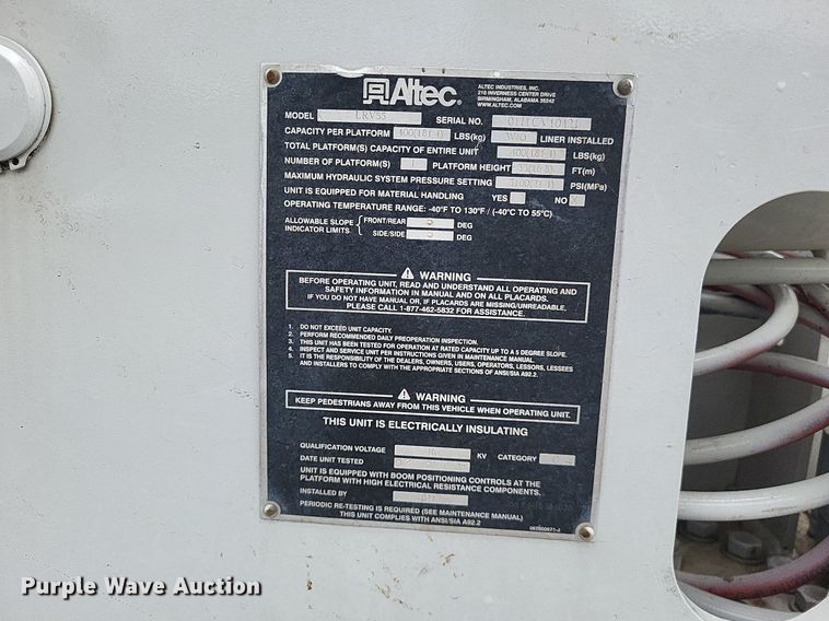 image for item LS9621 2010 Ford F750 Super Duty XL  forestry bucket truck