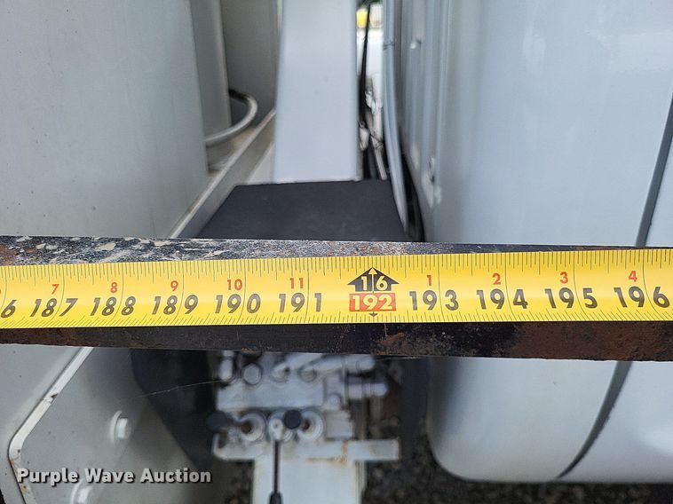 image for item LS9621 2010 Ford F750 Super Duty XL  forestry bucket truck