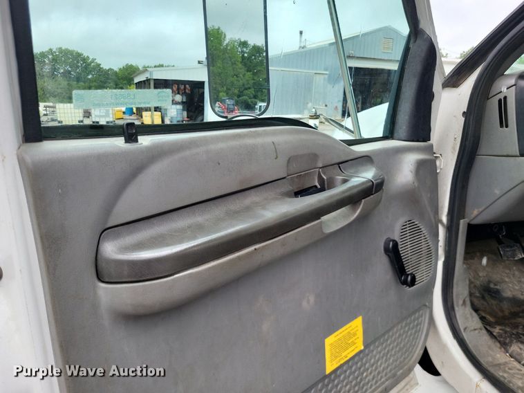 image for item LS9621 2010 Ford F750 Super Duty XL  forestry bucket truck