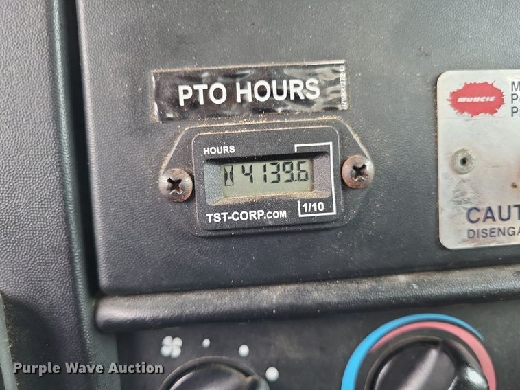 image for item LS9621 2010 Ford F750 Super Duty XL  forestry bucket truck