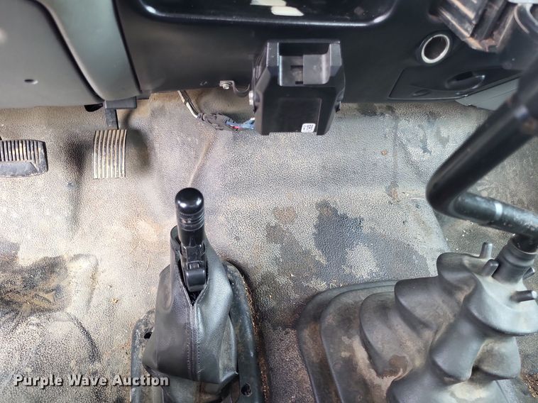 image for item LS9621 2010 Ford F750 Super Duty XL  forestry bucket truck