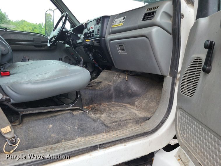 image for item LS9621 2010 Ford F750 Super Duty XL  forestry bucket truck