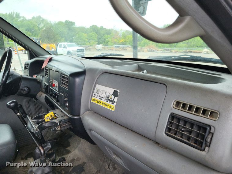 image for item LS9621 2010 Ford F750 Super Duty XL  forestry bucket truck