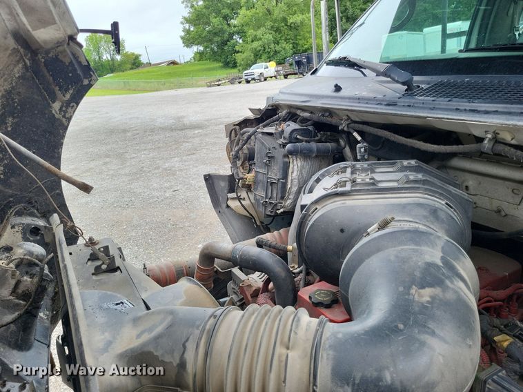 image for item LS9621 2010 Ford F750 Super Duty XL  forestry bucket truck