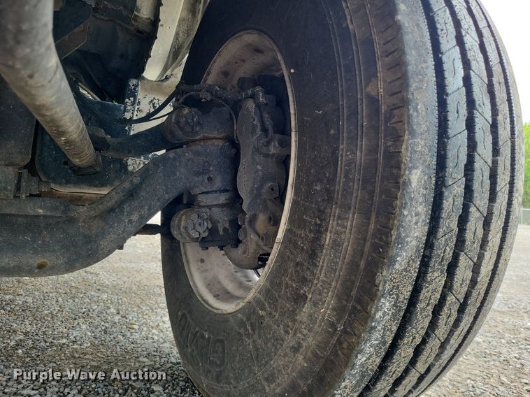 image for item LS9621 2010 Ford F750 Super Duty XL  forestry bucket truck