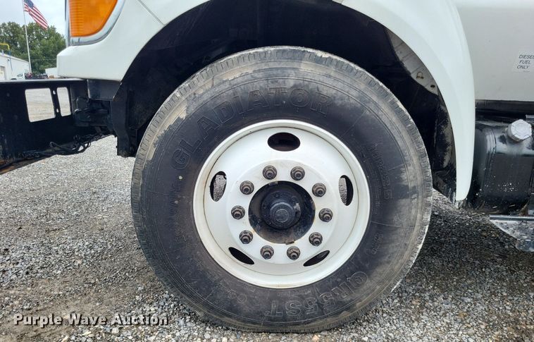 image for item LS9621 2010 Ford F750 Super Duty XL  forestry bucket truck