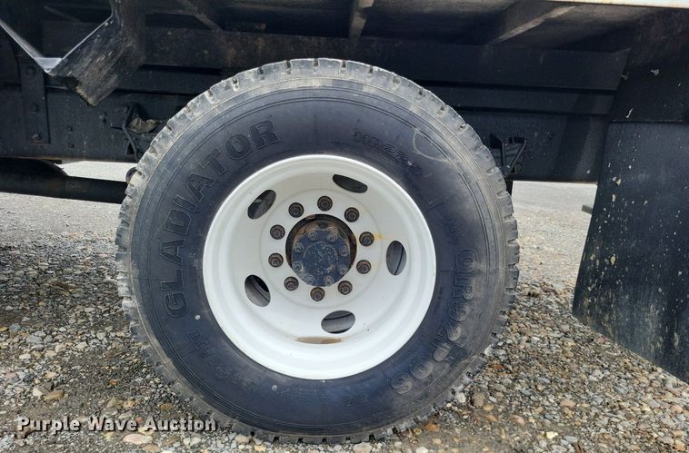 image for item LS9621 2010 Ford F750 Super Duty XL  forestry bucket truck