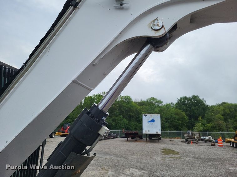 image for item LS9622 2018 Bobcat E85  mini excavator