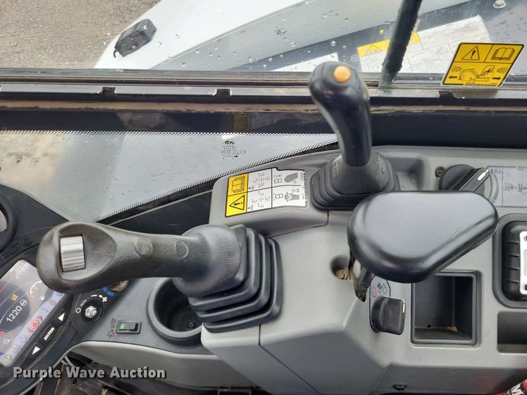 image for item LS9622 2018 Bobcat E85  mini excavator