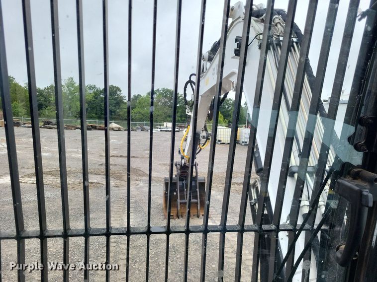 image for item LS9622 2018 Bobcat E85  mini excavator