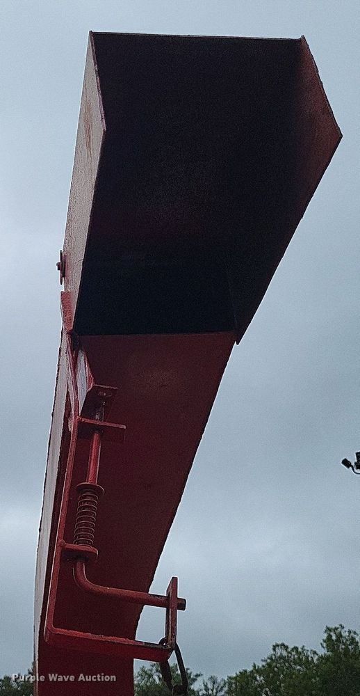 image for item LS9623 Altec DC-1317  wood chipper