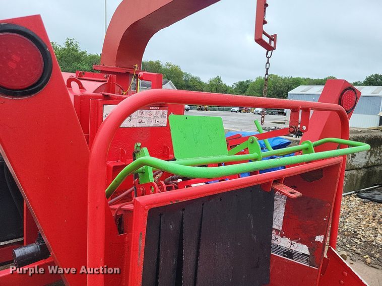 image for item LS9623 Altec DC-1317  wood chipper