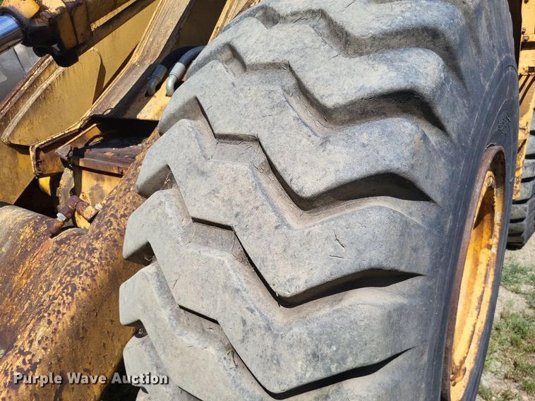 image for item LS9652 John Deere 844  wheel loader