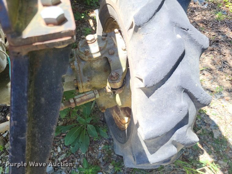 image for item LS9654 Yanmar YM2820D  MFWD tractor