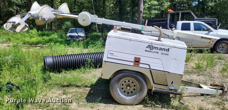 image for item LS9656 Allmand Maxi-Lite 20330  light plant