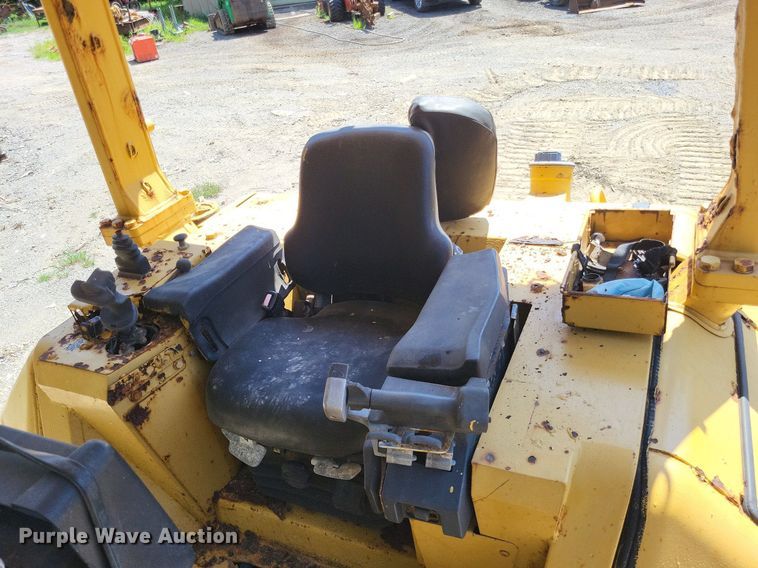image for item LS9657 2006 Caterpillar D5N  dozer