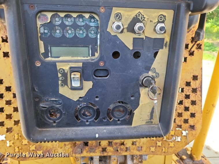 image for item LS9657 2006 Caterpillar D5N  dozer