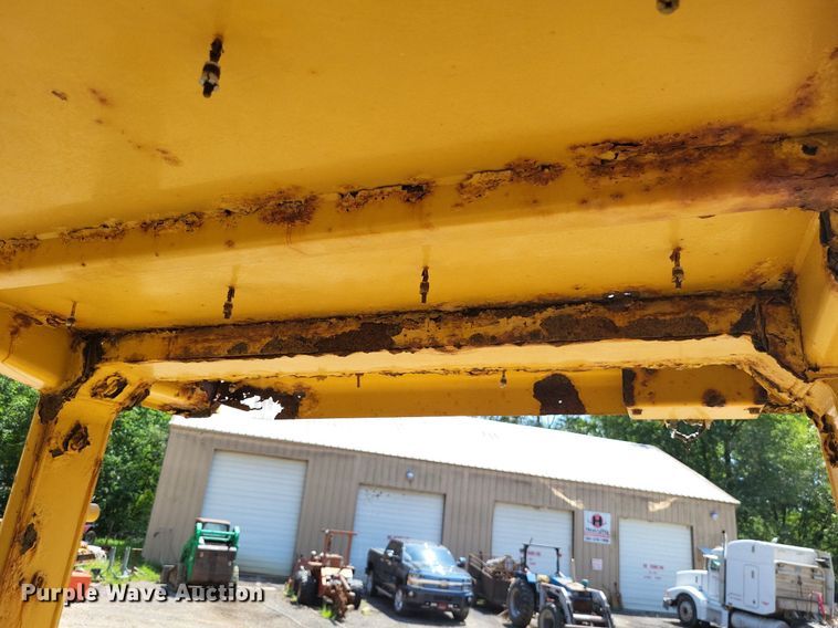 image for item LS9657 2006 Caterpillar D5N  dozer