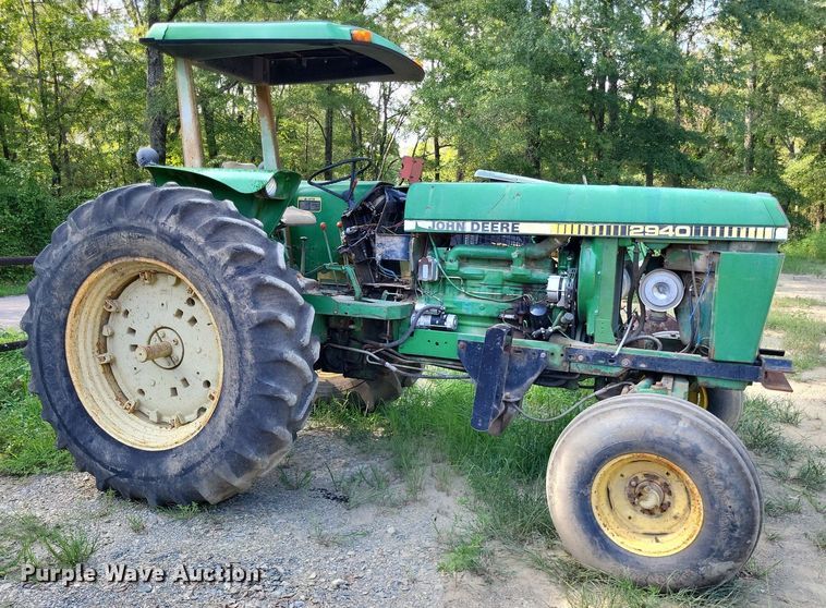 image for item LS9661 John Deere 2940  tractor