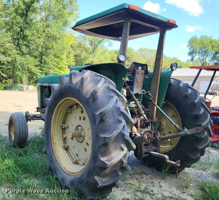 image for item LS9661 John Deere 2940  tractor