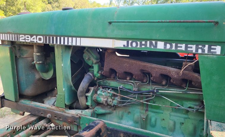 image for item LS9661 John Deere 2940  tractor