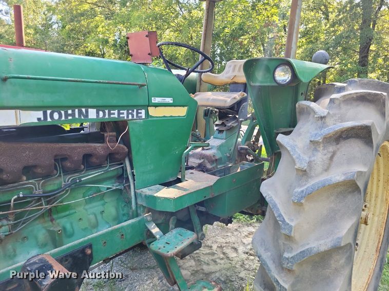 image for item LS9661 John Deere 2940  tractor