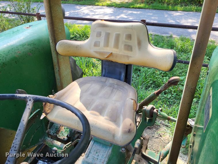 image for item LS9661 John Deere 2940  tractor