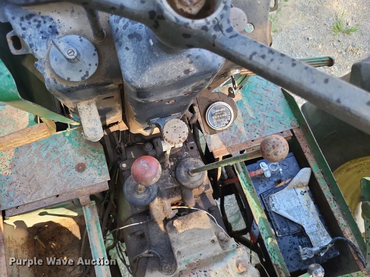 image for item LS9661 John Deere 2940  tractor