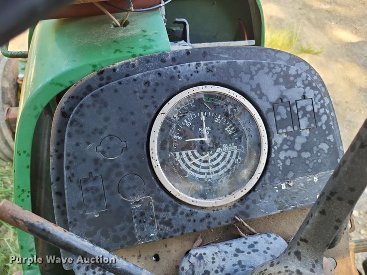 image for item LS9661 John Deere 2940  tractor