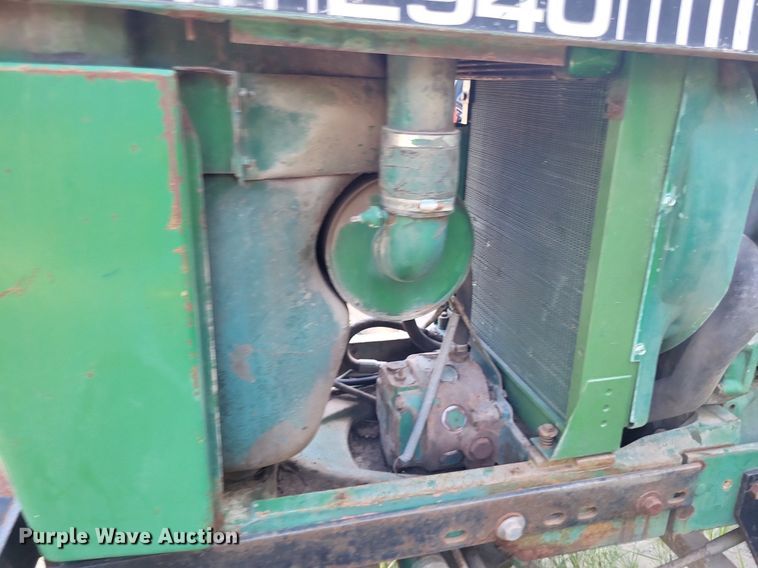 image for item LS9661 John Deere 2940  tractor