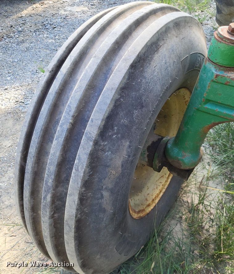 image for item LS9661 John Deere 2940  tractor