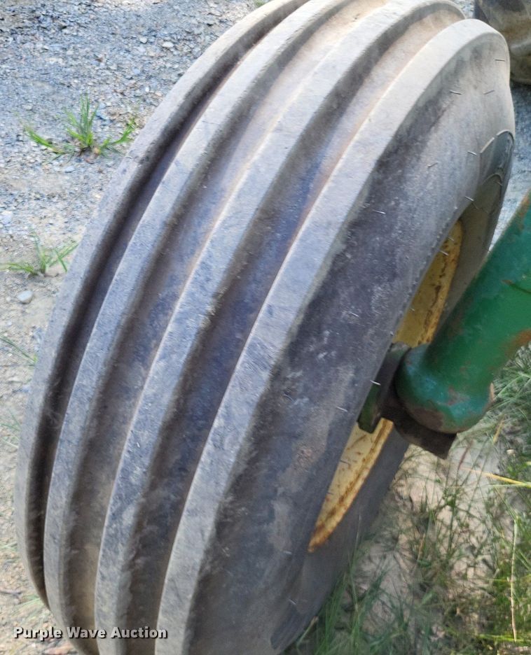 image for item LS9661 John Deere 2940  tractor